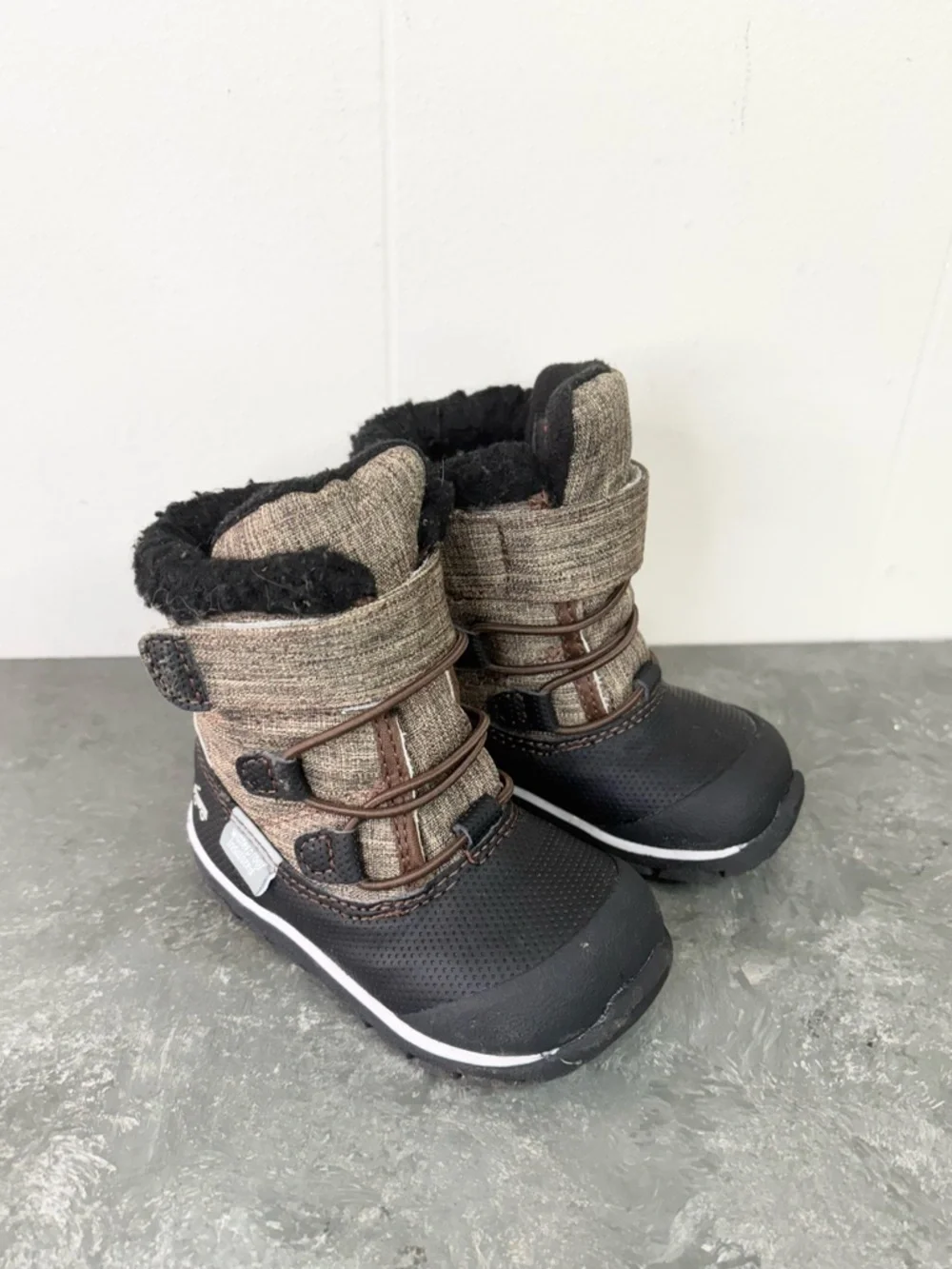 See Kai Run Gilman Waterproof Insulated Boot Brown Black size 5 toddler
